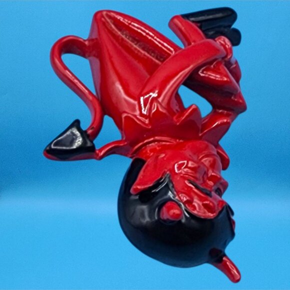 Vintage Red & Black Winking Devil Enamel Brooch MCM 50s Rare Red Black Version - Picture 6 of 10